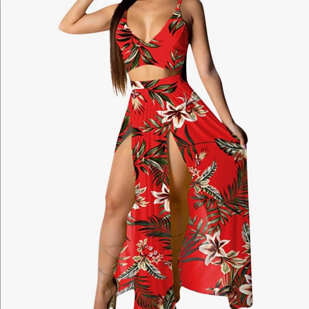 Floral tropical two piece - Picture 1 of 4